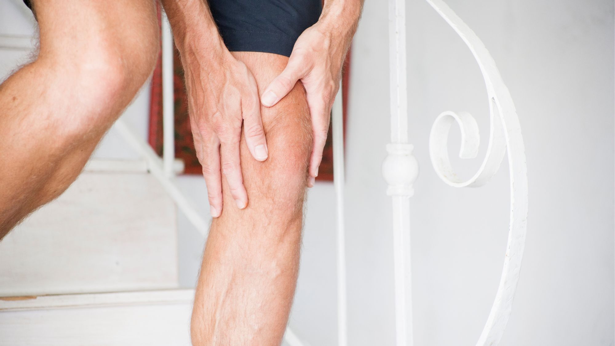 Why Does My Knee Hurt Going Down Steps? Buffalo Rehab Group